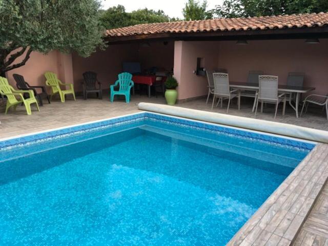Rez De Chausse *
